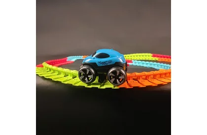 Flexibilná autodráha 4,8 metra + auto