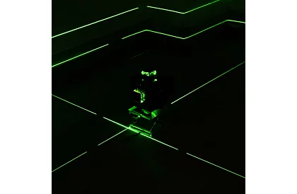 4D laserová vodováha 360° – 16 línií – zelený nivelačný laser