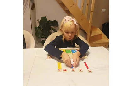 Drevené naučné matematické počítadlo