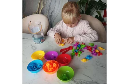 Sada dinosaurov na učenie farieb a počítanie