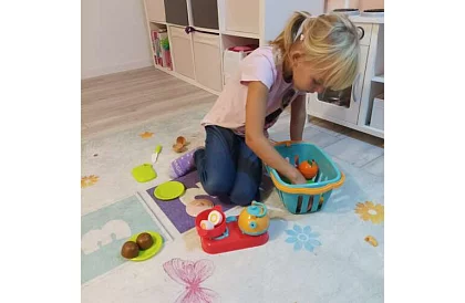 Sada zeleniny a ovocia na krájanie s príslušenstvom