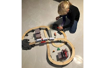 Drevená železnica - vláčkodráha na batérie 4,8 metra