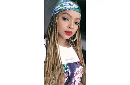 Syntetické ombre copy na vlasy – tmavý blond