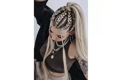 Syntetické ombre copy na vlasy – svetlá blond