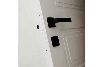 Dverové kovanie – kľučka čierna mat