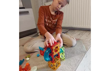 Vzdelávacia magnetická 3D stavebnica - 77 kusov