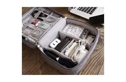 Cestovný organizér na káble a nabíjačky