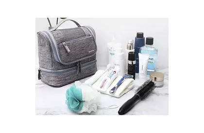 Cestovná kozmetická taška s pútkom na zavesenie