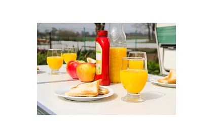 Kempingový skladací set - stôl + 4 stoličky