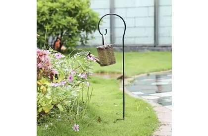 Solárna záhradná lampa - kanva