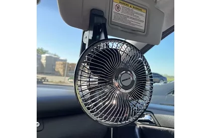 Otočný ventilátor do automobilov
