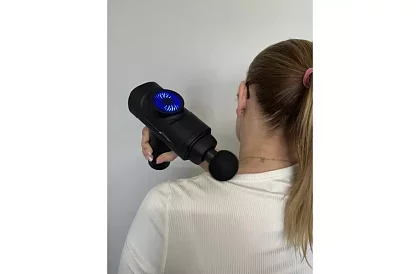 Masážna pištoľ na uvoľnenie svalov + 8 nadstavcov