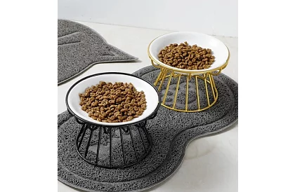 Dvojitá podložka pod misky