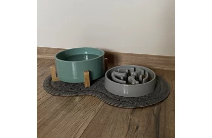 Dvojitá podložka pod misky