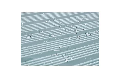 Priehľadný ochranný obal na cestovný kufor