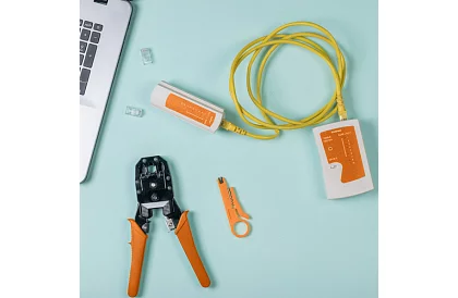 Kabelový tester a krimpovacia sada – všetko pre inštaláciu vašej ethernet siete