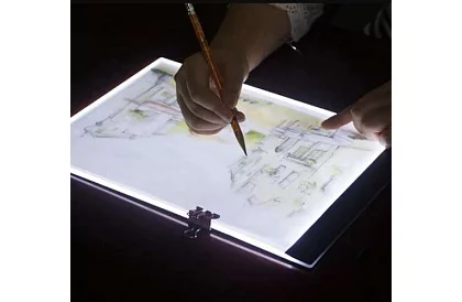 Svietiaca LED doska na obkresľovanie A4