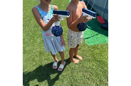 Vodná automatická pištoľ + 2 zásobníky